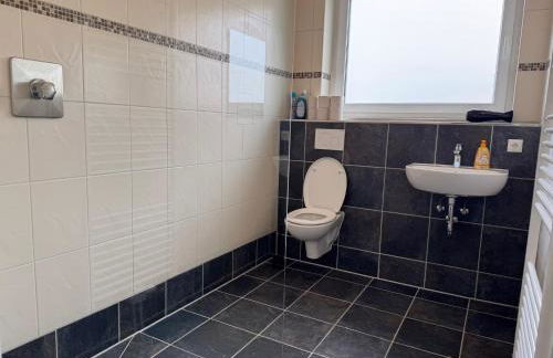 T&K Apartments - Wegberg - 4-7 room Apartments - private parking - WIFI - Fully equipped kitchen - Foto 50