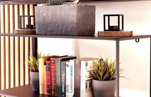 Suburban Jungle - Foto 16