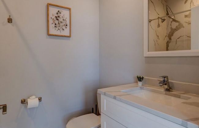 Luxury 2BD 2BA Near Logan Airport and T Station - Foto 10