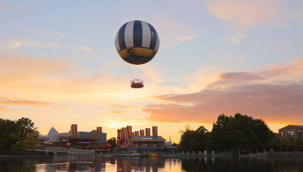 Si lo deseáis, podréis subir al globo al atardecer