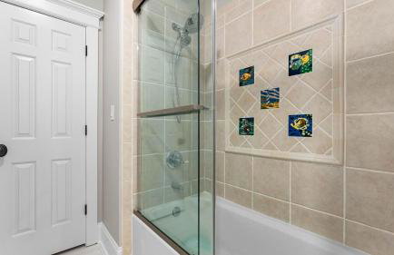 Private Dock, Pool + Hottub, Game Room, Firepit Paradise Pointe by Avantstay - Foto 89