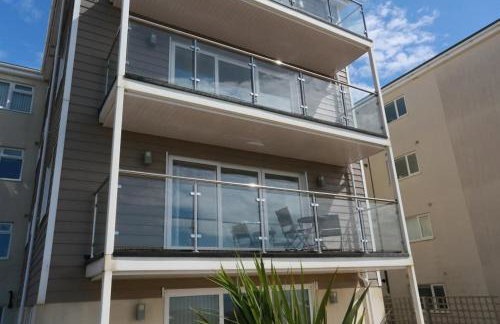 LATITUDE WEST by BOURNECOAST - An Impressive Holiday Apartment with FANTASTIC SEA VIEWS, a Balcony and Parking - FM6180 - Foto 12