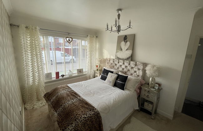 Beautiful 2-bed Bungalow in Canvey Island - Foto 1