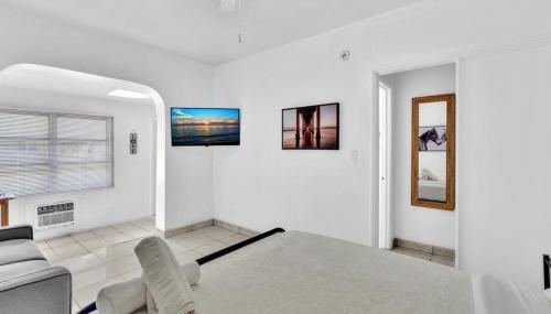 Downtown Hollywood Beach Blvd Studio Getaway - Foto 4