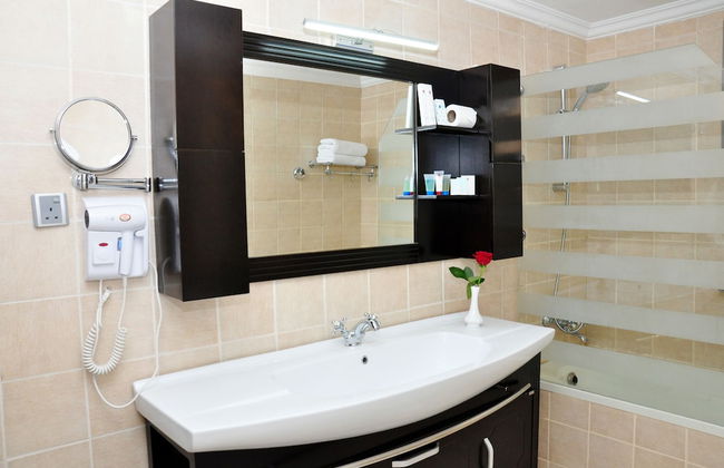 Ewan Ajman Suites Hotel - Photo 41