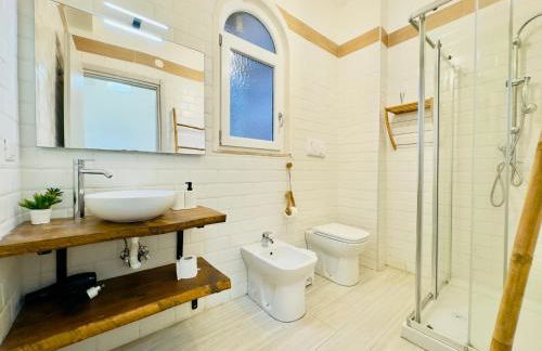 Demetra Seafront Apartment - Parking & Pool - Foto 11