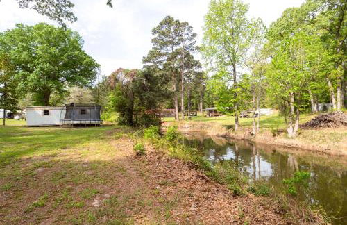Lakefront Many Vacation Home with Deck and Views - Foto 33