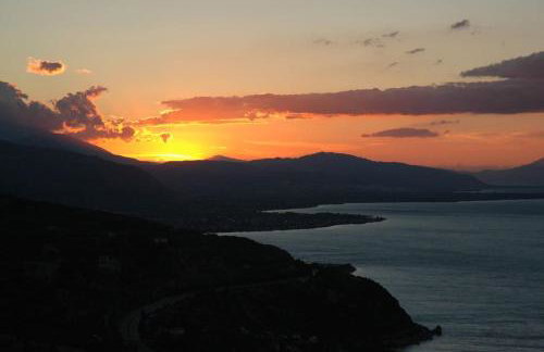 Luxury villa with stunning seaviews and pool - Foto 4