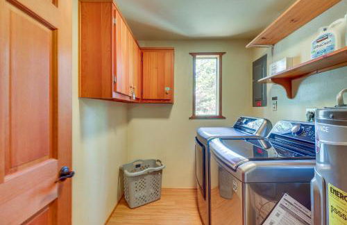 Griz Den Cabin with 2 King Beds Near Glacier! - Photo 25