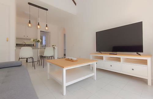 Sarah's Apartment - Playa Fañabe - Foto 22