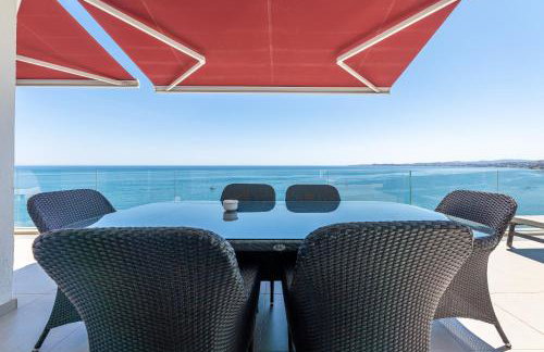 The Penthouse Panorama Exclusive Seafront Estate - Photo 30