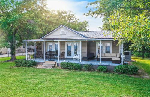 Dock and Fire Pit Lakefront Bonneau Home! - Foto 16