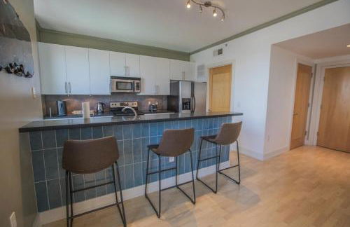 Designer Downtown Condo Suite - Splendid View - Foto 16