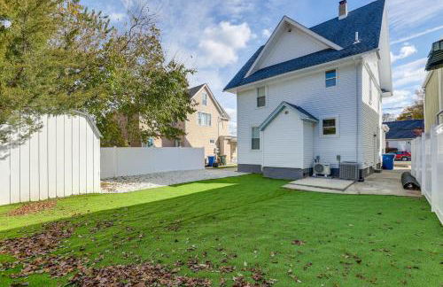 Walk to River, Parks and Dining Family Home with Yard - Foto 3