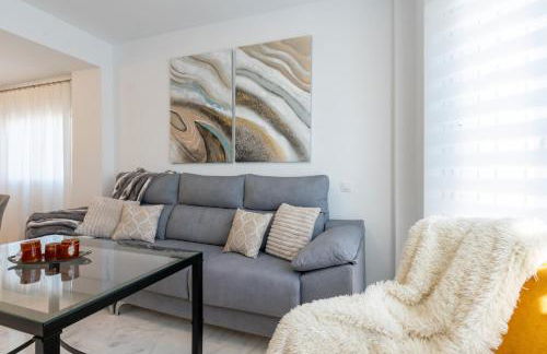 Amplio y luminoso chalet en Gerena, para familias o grupos - Foto 3