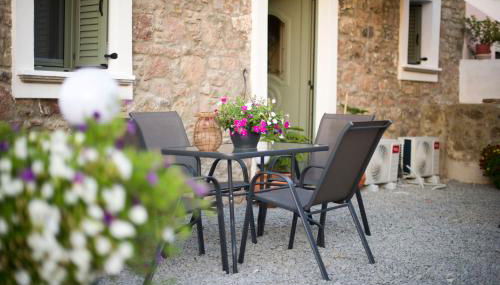 Agnanti Studios - Photo 4, Garden