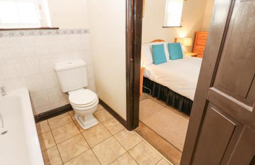 Pencroft Cottage - Photo 24