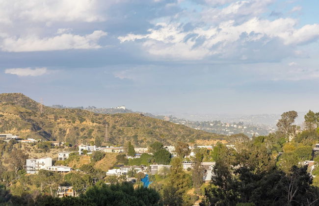 A-lister by Avantstay Hollywood Hills Luxe Group Escape w/ Pool - Photo 44