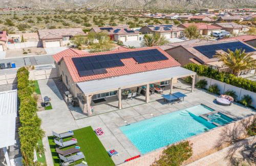 Views, Gameroom, Saltwater Pool & Hot tub, Firepit by MariamsBnb - Foto 23