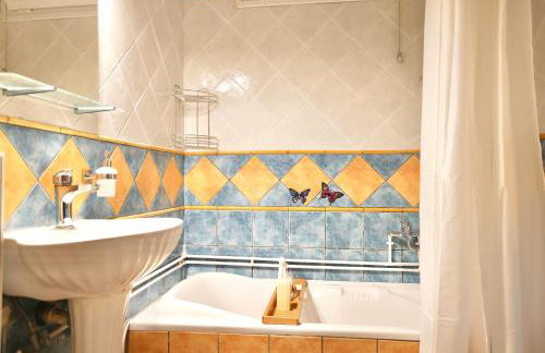 Cozy tricolor 2 bdr apt with gym & parking - Foto 35