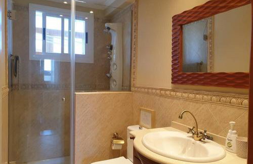 SUPERBRIGHT APARTMENT close to BEACHES & METRO - Foto 18