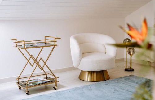 Ferienwohnung König Ludwig - Modernes Design-Apartment für Paare und Genießer am Starnberger See by LIVARIA - Foto 59