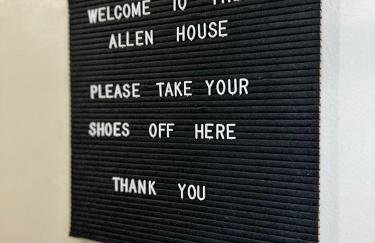 The Allen House - 3 Bedroom - 2 Full Bath - Private Gorgeous Apartment - Sleeps 8 - Foto 33