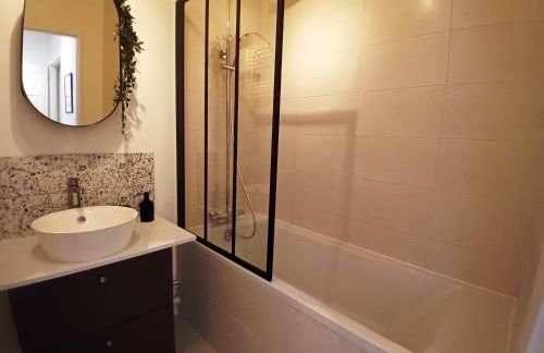 T3 en face de la gare, Terrasse-Rooftop, Parking - Foto 3