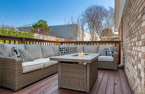 Steps Away-Game Room-Comm Pool-Golf Cart Deals - Foto 3