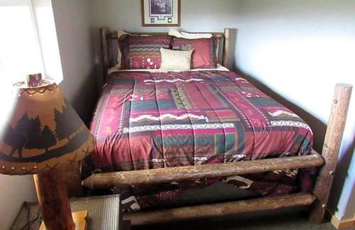 Magnificent Log Cabin with Mountain Views near Yellowstone National Park, Montana - Foto 21