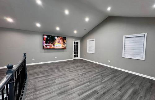 Sleeps 24+ Luxury house Near Chicago 12 king beds - Foto 59