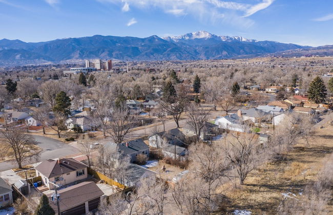 Stir Crazy! Bike Trails, Dogs OK, Food & Nightlife - Foto 35