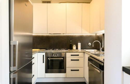 Peaceful Penthouse with Garage by NDP rent - Foto 7