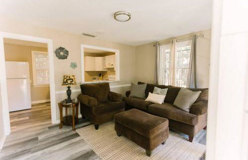 Cozy Downtown Gem Fully Equipped Free Parking - Photo 16