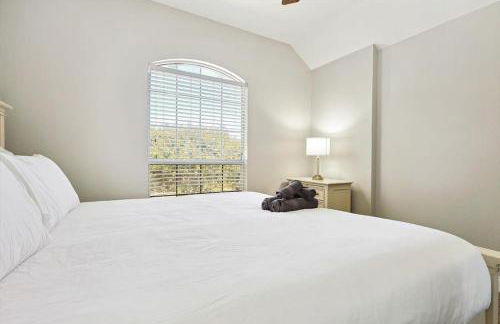 The Best of Lakeside Living - Luxury at its Finest - Photo 25