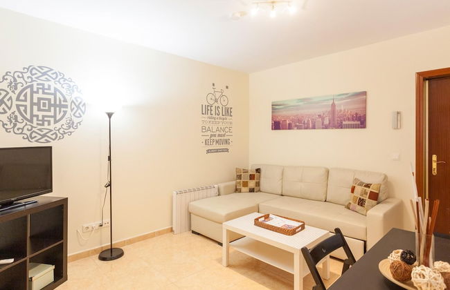 Cozy Urban Apt. Historic District - Sol - Photo 12