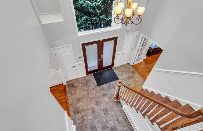 Cozy Private Home W Fireplace Outdoor Kitchen - Photo 25