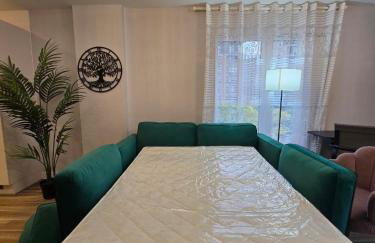 Contemporary 2-bedroom apartment with free gated parking, 2 bathrooms - for families, contractors, travellers for business and leisure - Photo 17