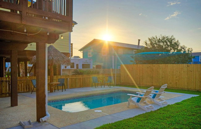 Private Pool, Yard, Deck, by the Nature Preserve! Tipsy Flipper by Avantstay - Photo 47