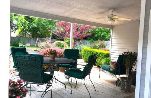 Comal Inn - Photo 11