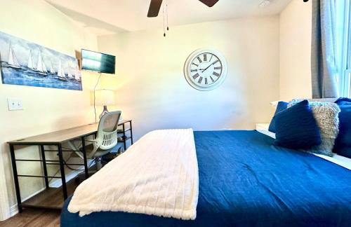 Close to Downtown, Beaches, and NAS! - Photo 11