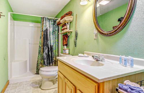 Peaceful Wautoma Retreat with Deck on 10 Acres! - Foto 24