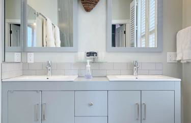 Totally Renovated Victorian House in Center SF! - Foto 32