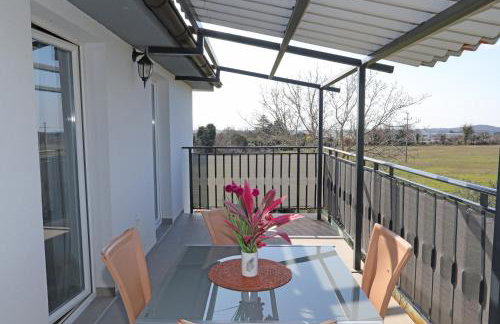 Apolo Apartments - Pool & Garden Retreat - Foto 33