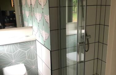 Bastle Retreats Cabin with hot tub - Foto 12