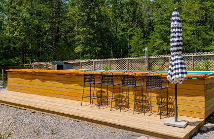 PoolHot Tub Firepit Near Hikes Shops Dining Cragswood Lodge by AvantStay - Foto 31