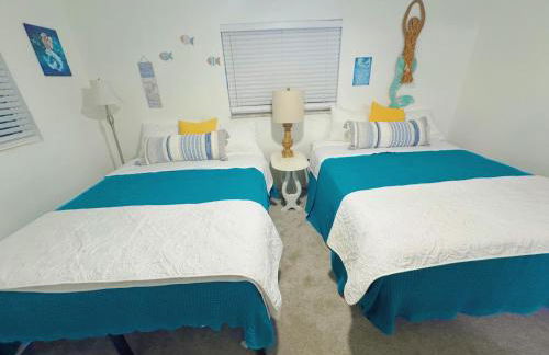 Spacious 4 bedroom 3 bath Clearwater Vacation House Cowboy Pool Fire Pit Games Close to Clearwater Beach Biking Trail Farmers Markets Harbor Health Spa Baycare Ballpark and Ruth Eckerd Hall Golf Courses - Photo 25