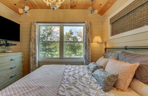 Lakefront Cottage with Dock, Hot Tub and Fire Pit - Foto 11