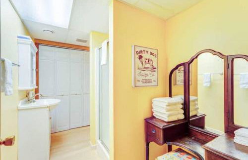 Secluded cabin on 10 acres - hot tub & game room! - Foto 2