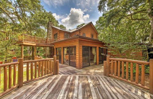 Log Cabin Sanctuary in Inverness with Furnished Deck - Foto 1